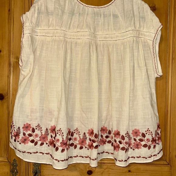 Max Studio Cream and Pink Embroidered Floral Blouse - Picture 2 of 7